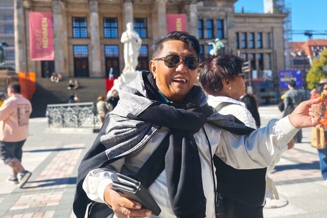 Rickshaw Tours Berlin - Groups of up to 16 people with several rickshaws 7