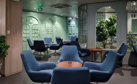 Relax at Tan Son Nhat Airport Business Lounge in Ho Chi Minh City