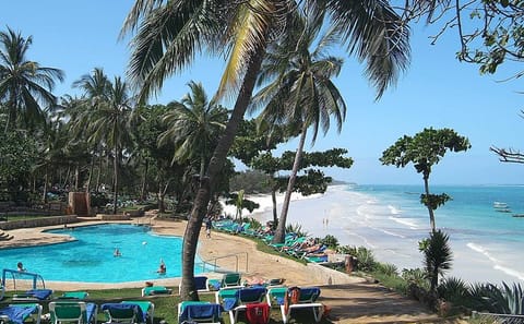 15-Day Kenya and Tanzania Safari with Zanzibar Beach Relaxation