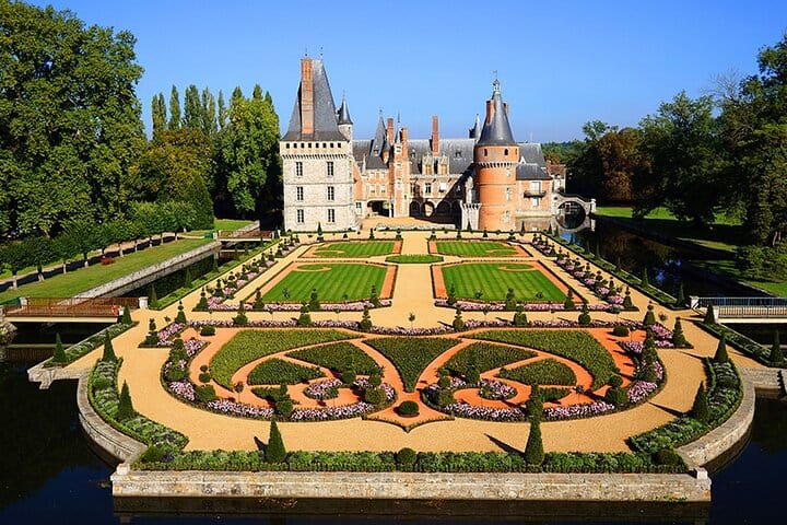 Private Versailles and Maintenon Full-Day History Tour 2