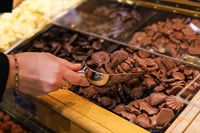 Le Marais Pastry and Chocolate Tasting Tour in Paris 9