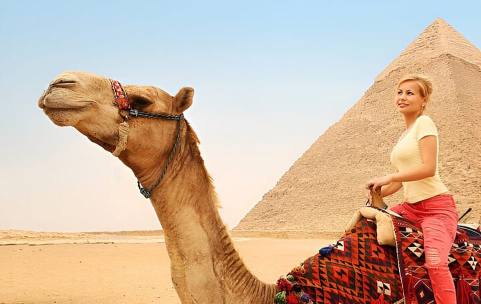 Cairo and Giza Day Tour with Nile Boat Ride from Hurghada