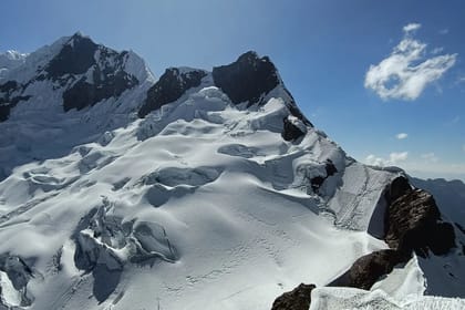 Hua-12 : Conquer Mateo Peak – Full Day High-Altitude Ascent