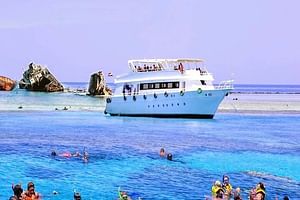 Ras Mohamed National Park & White Island Boat Trip with Lunch - Sharm El Shiekh