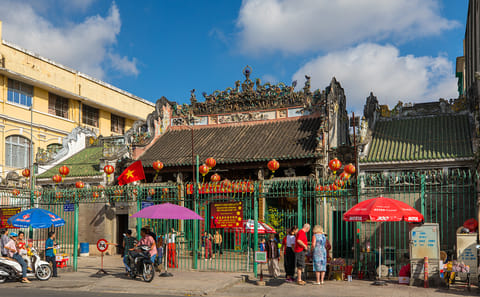 Cyclo Tour of Chinatown in Ho Chi Minh City
