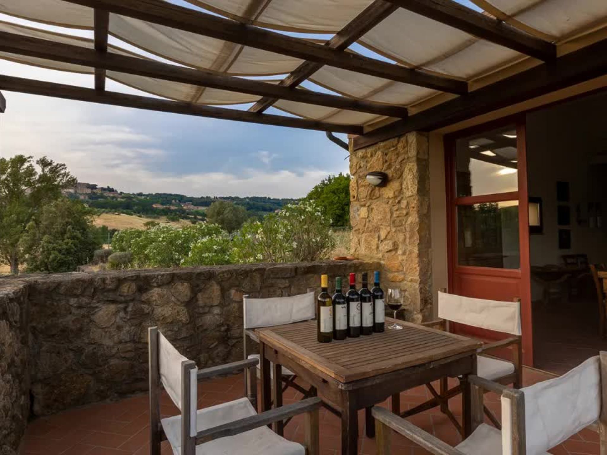 Winery Tour & Wine Tasting with Food near Livorno & Pisa