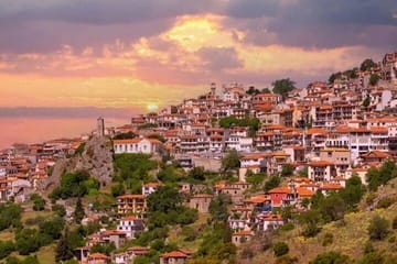 Private Day Trip in Delphi and Arachova from Athens