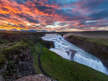 Golden Circle Private Evening Tour: Chasing the Midnight Sun