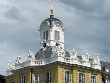 Karlsruhe Highlights: Palace, Squares & Cultural Landmarks