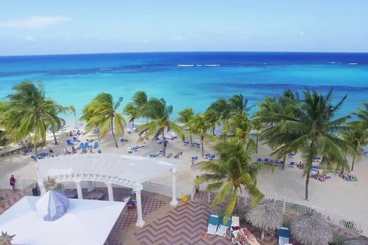 Private Airport Transfer to RIU Ocho Rios Resort