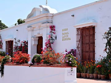 Small-Group Cultural Tour of Larco Museum and Santo Domingo Convent in Lima