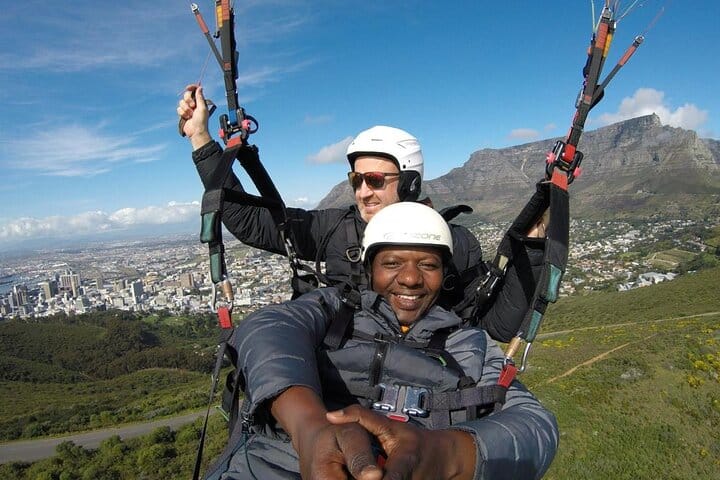 Cape Town Half-Day Tandem Paragliding and Wine Tasting Tour