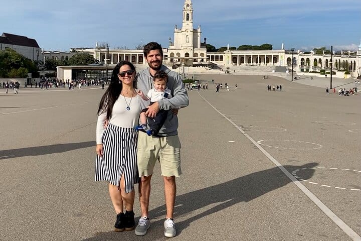 Lisbon to Porto with stops Aveiro-Fátima-Coimbra-Tomar-Nazaré-Óbidos