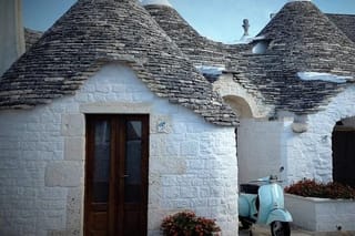 Round trip tour from Naples to Alberobello with a 2-hour visit