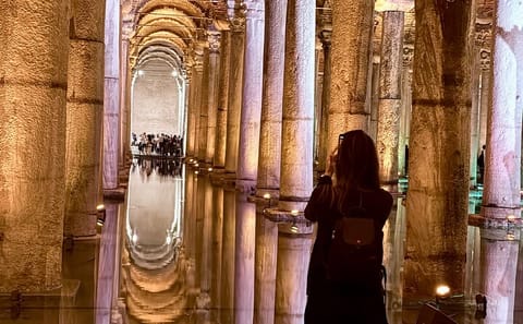 Walking Tour of Istanbul's Basilica Cistern and Blue Mosque