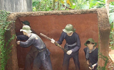 Private Shore Excursion of Cu Chi Tunnels and Ho Chi Minh City