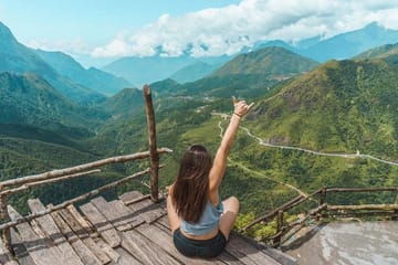 Two-Day Bac Ha Market Tour with Overnight Hotel Stay