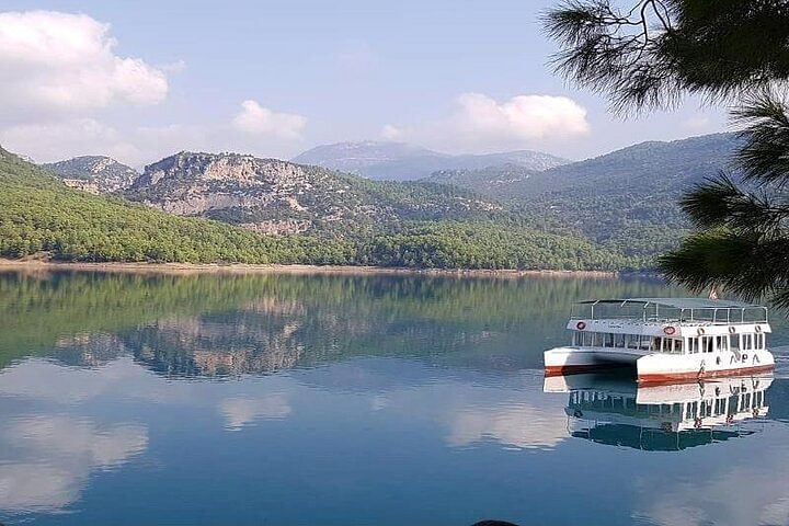 Green Canyon Boat Tour: Lunch, Drinks & Scenic Transfer from Side