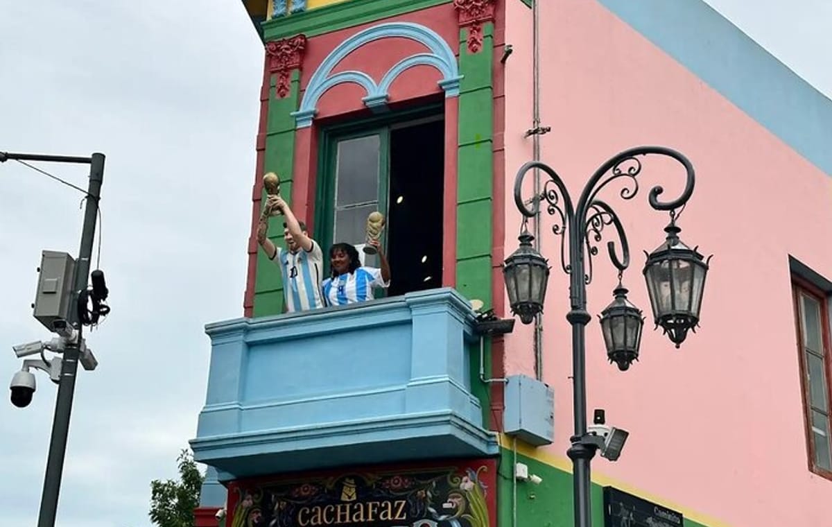 Buenos Aires Historical City Tour: Tango and Football