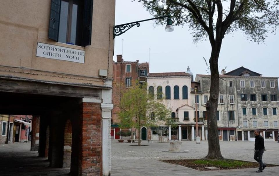 Venice Morning Walking Tour with Short Canal Cruise
