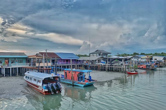 Pulau Ketam Fishing Village with Blue Mosque and Thean Hou (SIC) 2