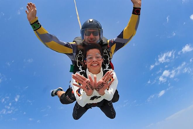 Experiencia privada de paracaidismo en Abu Dhabi