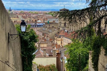 Lyon Day Trip from Paris with Guided Tours and Transport