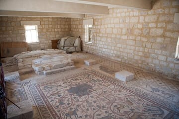 2-Night Private Tour: Madaba,Mount Nebo,Dana Biosphere,Petra,Wadi Rum & Dead Sea