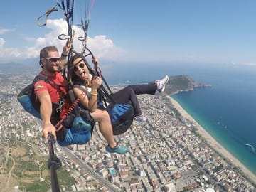 Paragliding and City Tour in Alanya with Antalya Transfer