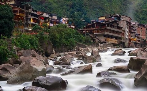 4-Day Ultimate Guided Inca Trail Trek to Machu Picchu