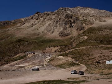 Private Day Tour to Colina Hot Springs in Cajón del Maipo