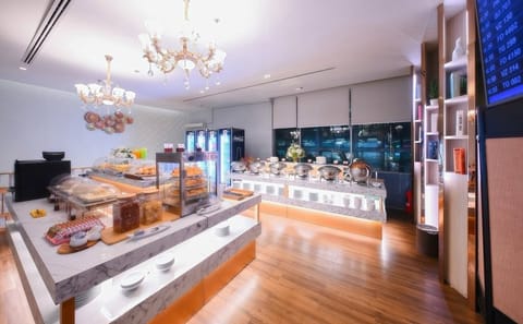 Suvarnabhumi Airport Miracle Lounge Access