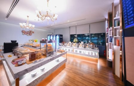 Suvarnabhumi Airport Miracle Lounge Access
