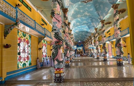Cultural Day Tour of Cao Dai Temple and Cu Chi Tunnels