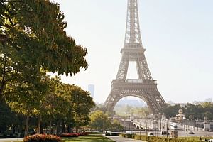Eiffel Summit & Seine River Cruise with Private Vintage Car Tour 