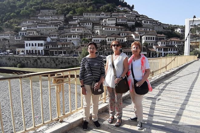 berat, a thousand and one windows, Mangalemi