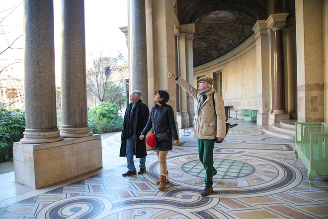 Stroll in the Champs-Elysées Gardens