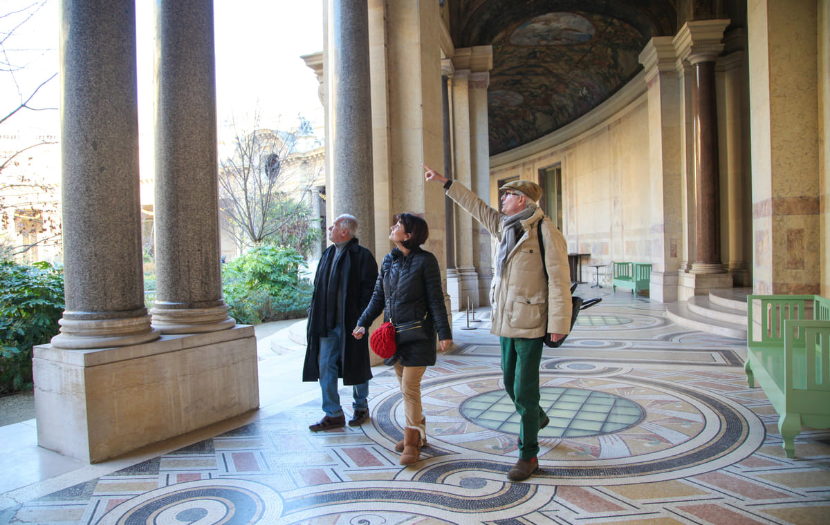 Stroll in the Champs-Elysées Gardens