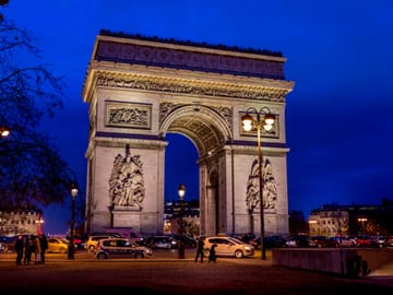 Private Night Tour of Illuminated Paris Landmarks