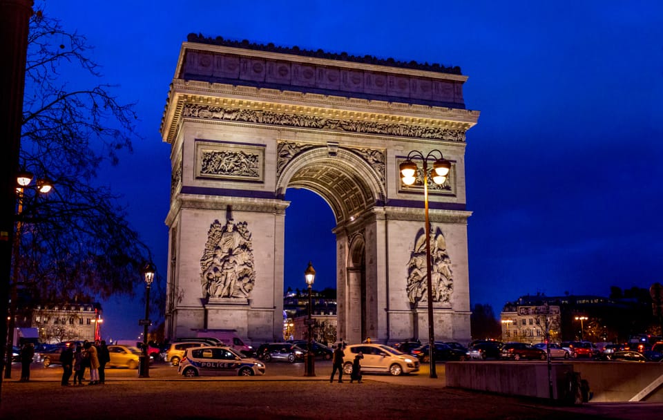 Private Night Tour of Illuminated Paris Landmarks