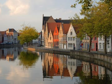 Day Trip to Bruges from Paris with Guided Sightseeing