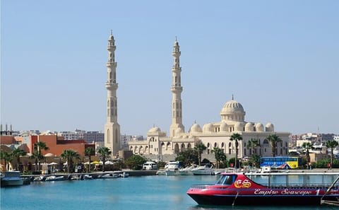 Semi-Submarine and Snorkeling Tour in Hurghada, Egypt