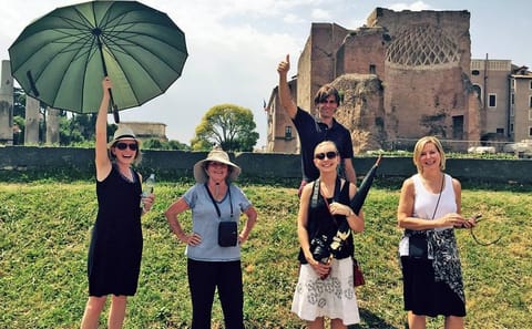 Private Walking Tour of the Colosseum and Roman Forum in Rome