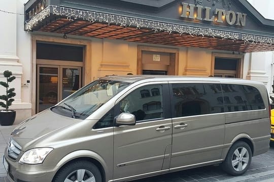 Danube daytime river cruise and private departure airport transfer supersaver!