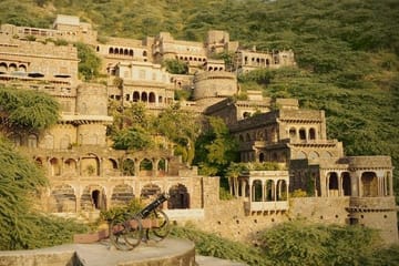 Day Tour Jaipur to Haunted Bhangarh & Abhaneri Stepwell