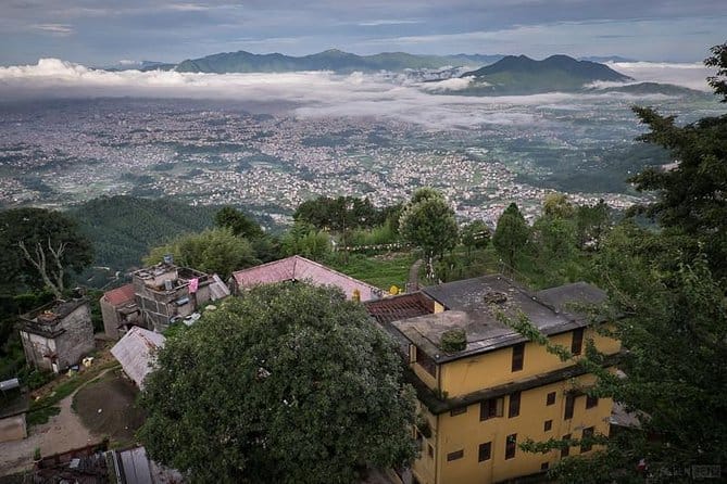 1 Day – A Secret Monastery Day Hike to Budhanilkantha Temple & Nagi Gompa