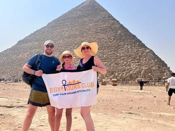 Private Day Tour of Pyramids and Grand Egyptian Museum in Cairo