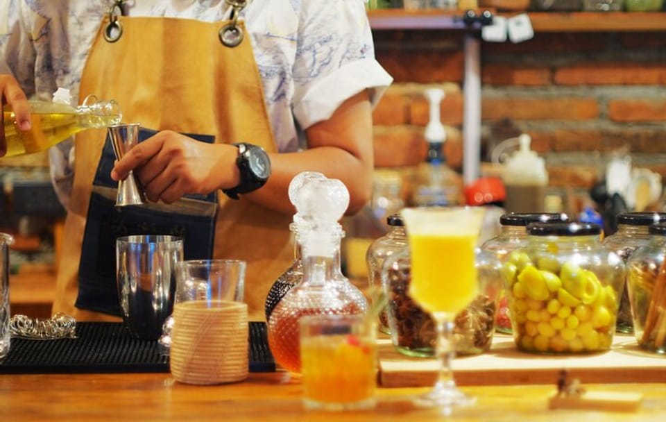 Hanoi Cocktail Workshop: Create Vietnamese Cocktails and Meal