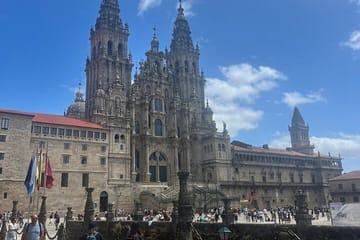 SANTIAGO DE COMPOSTELA + BRAGA: Private Tour from Porto