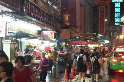 Bangkok China Town Evening Food Tour & Private Tuk-Tuk Ride